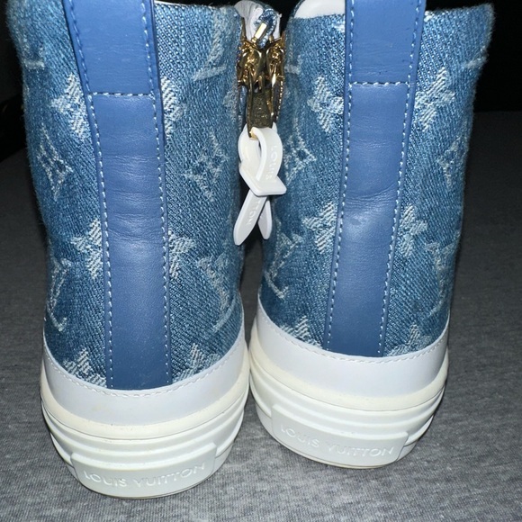 LOUIS VUITTON BLUE HI TOP SNEAKERS - Picture 9 of 12